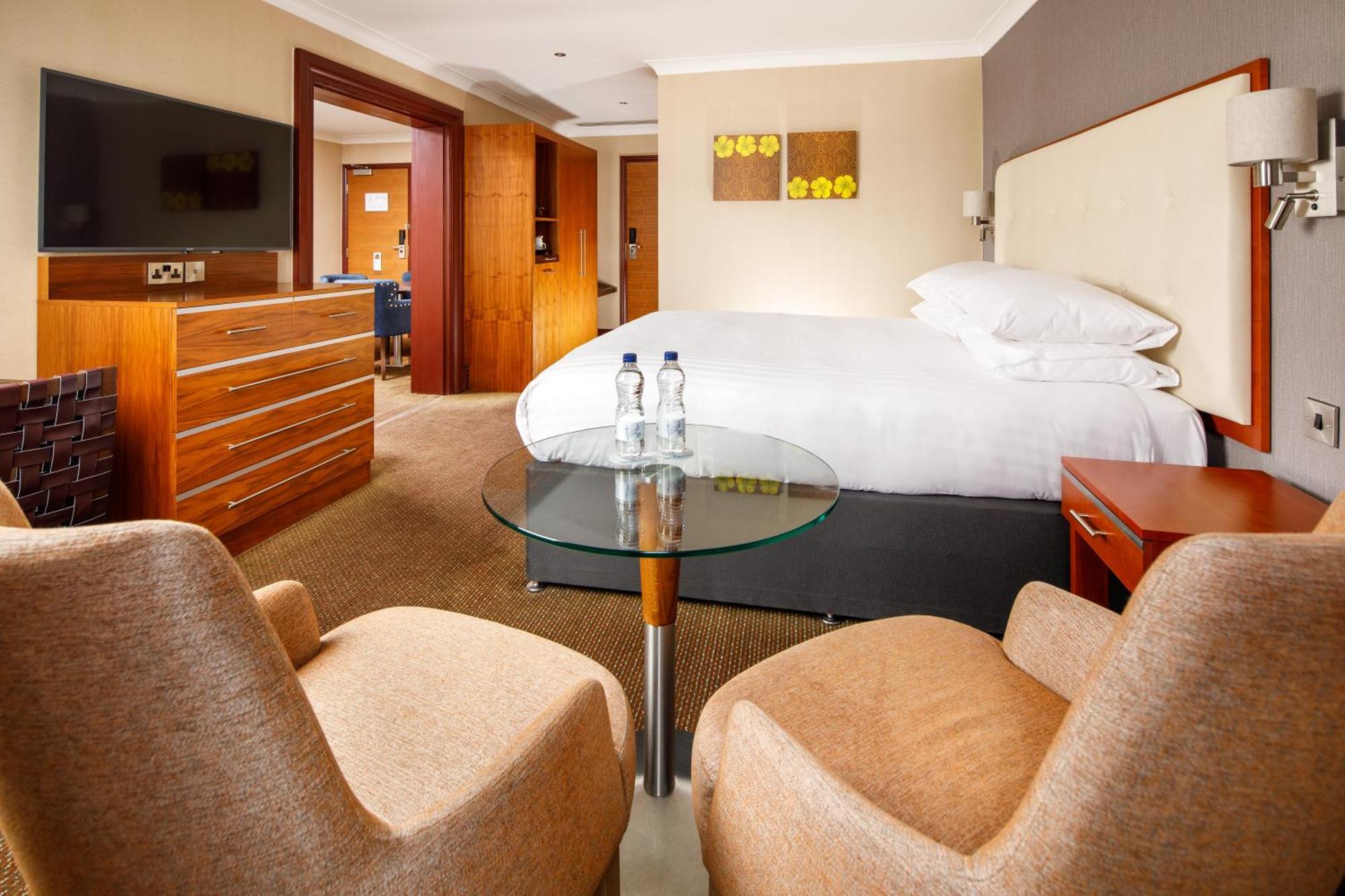 Delta Hotels By Marriott Cheltenham Chase Exterior foto